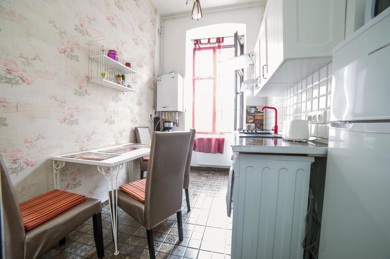 Central Studio Bnb Braşov Eksteriør billede