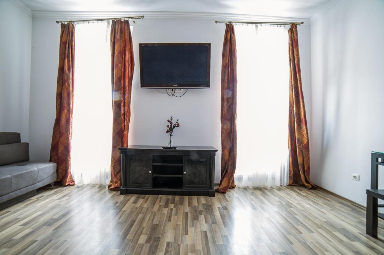Central Studio Bnb Braşov Eksteriør billede